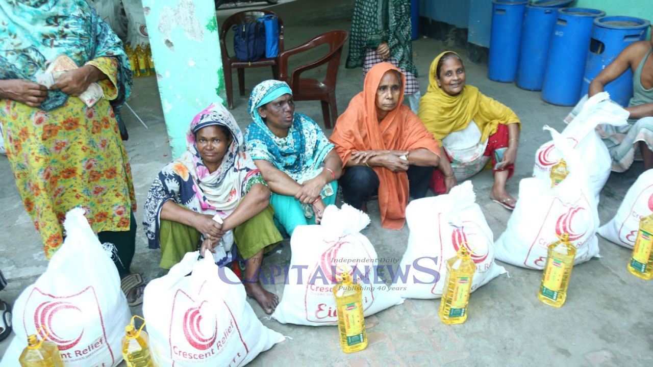 Crescent Relief London Distributes Eid Gifts to Needy Camp Residents in Bangladesh