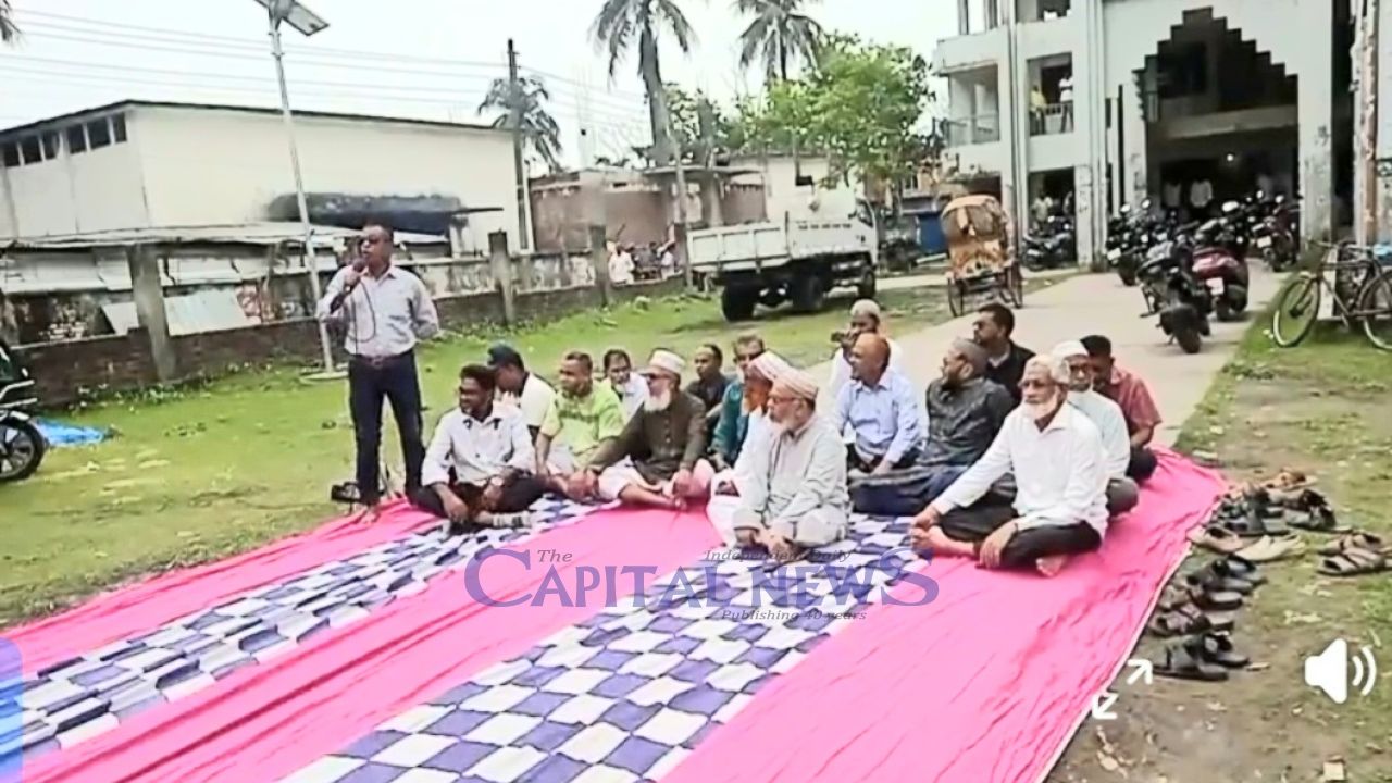 Residents Protest Pirojpur Water Crisis, Demand Immediate Solution