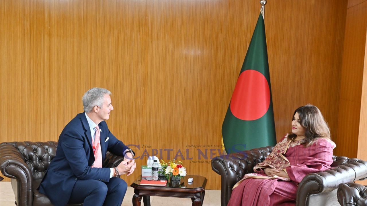Bangladesh, IFRC discuss boosting humanitarian cooperation