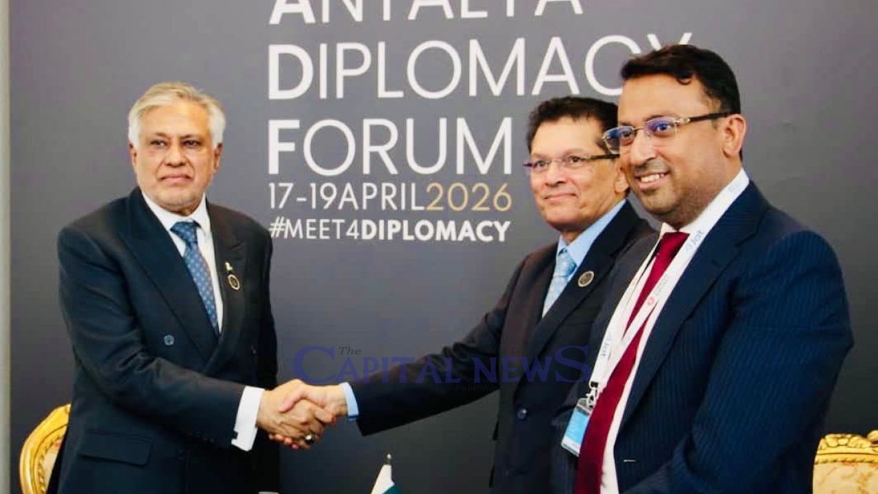 FM held bilateral meeting with Pakistan counterpart