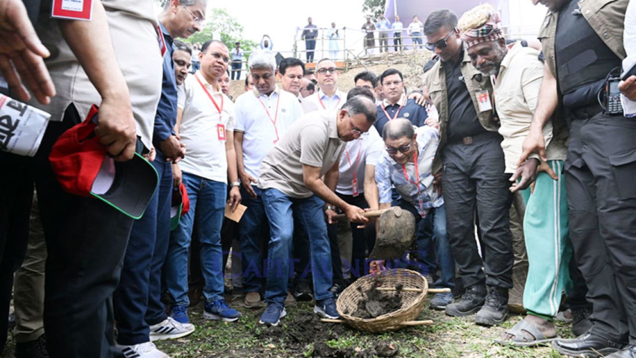 Prime Minister launches Ulashi canal revival in tribute to his father