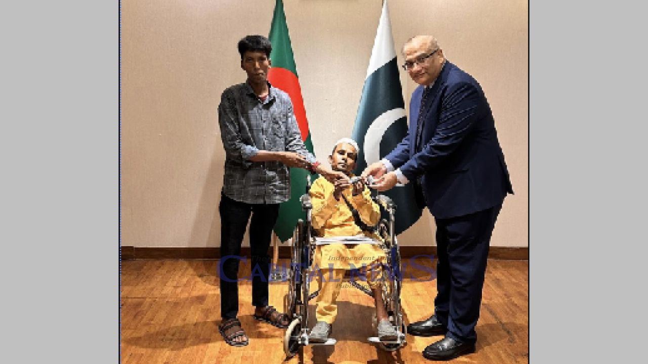 Pakistani High Commission hands over three-wheeler to differently-abled man from Rangpur