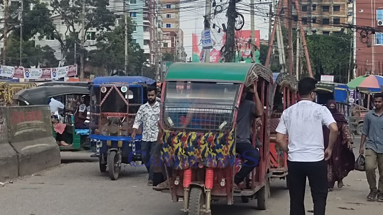 Auto-Rickshaws parked in roads worsen traffic jams in Cumilla
