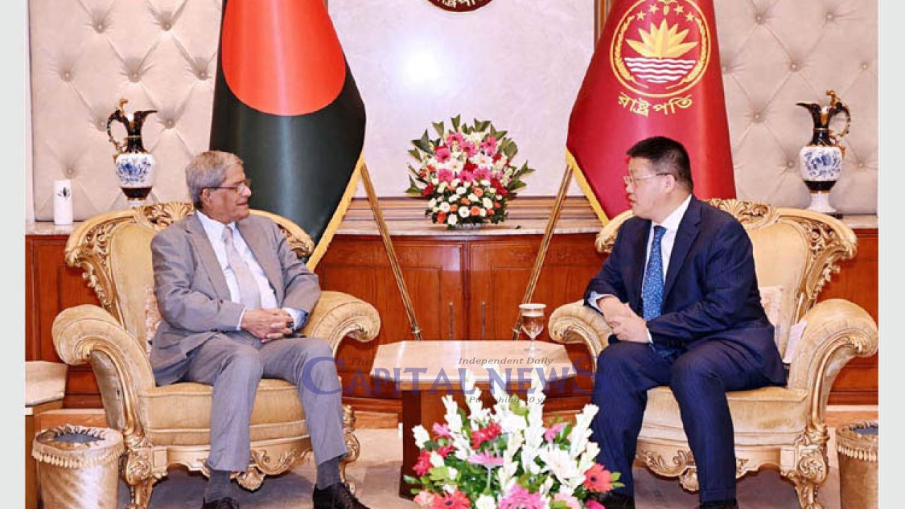 Chinese Ambassador calls on President, invites him to visit China